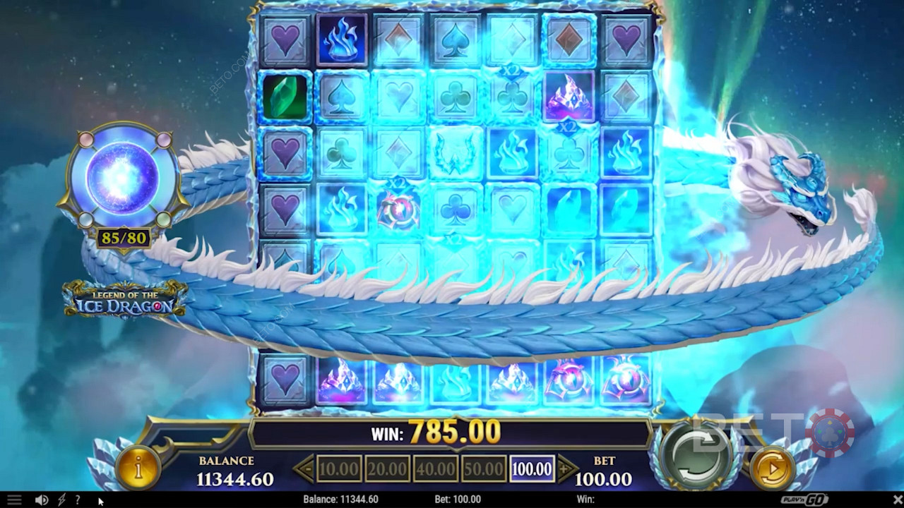 Déclenchez le Dragon Blast en réunissant 80 symboles gagnants dans la machine à sous Legend of the Ice Dragon.
