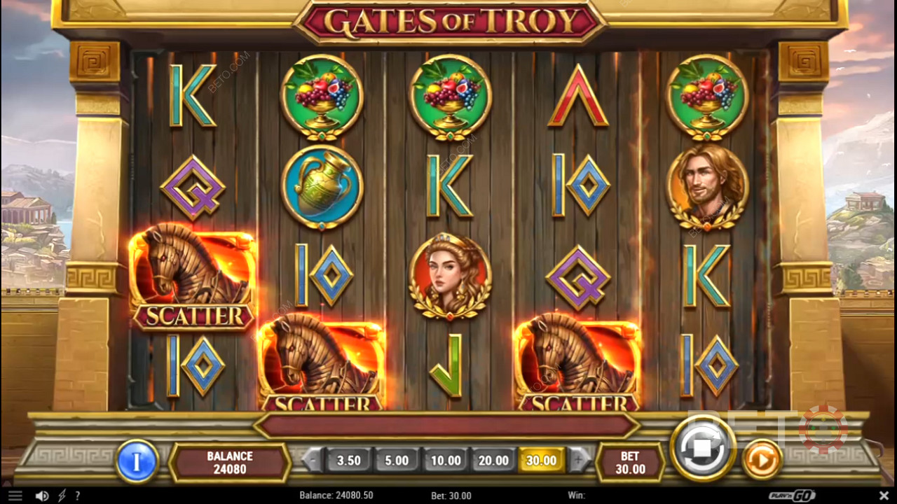 3 Scatters ou plus donnent droit à des tours gratuits dans le jeu de casino Gates of Troy.